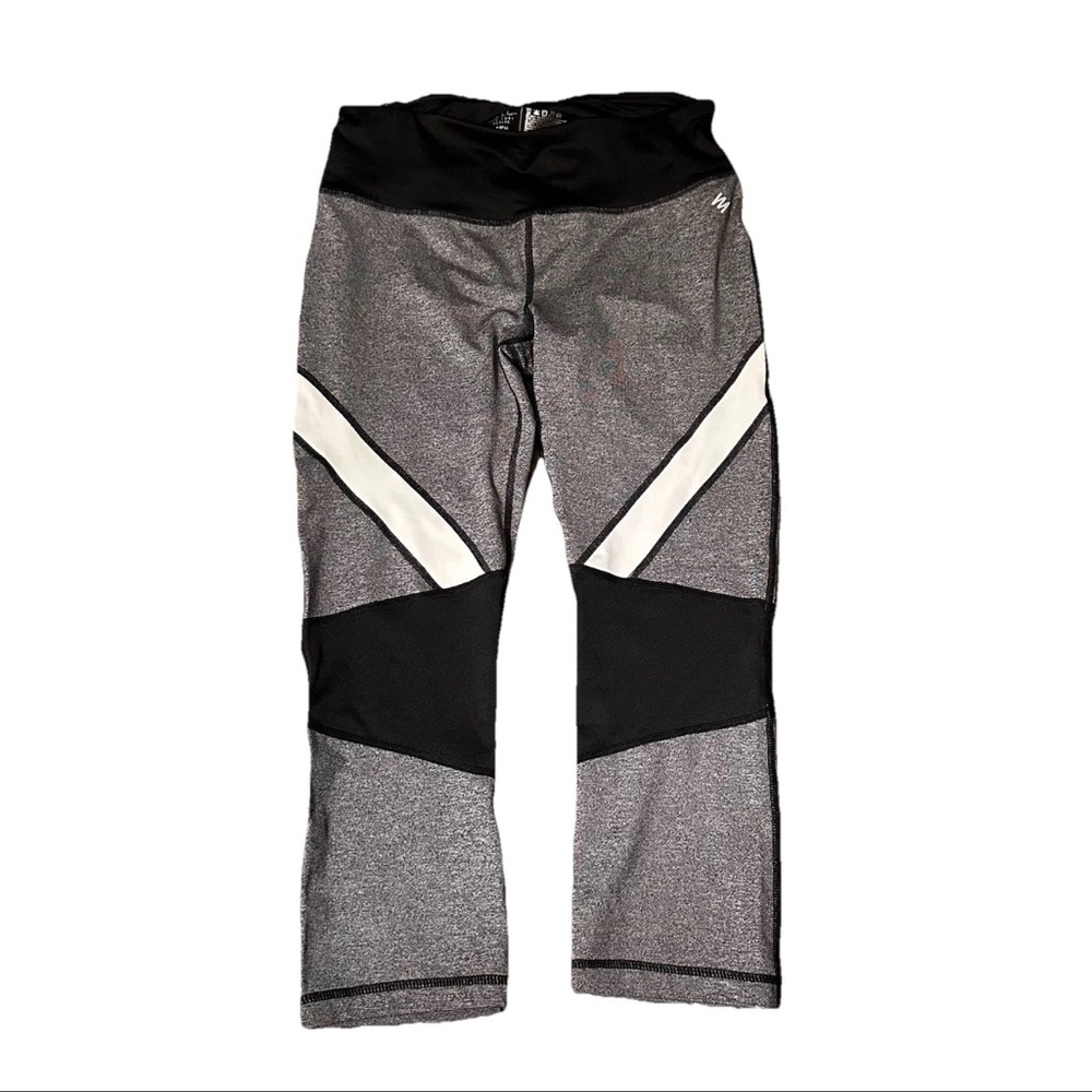 Nicole Miller Active Black and Gray Leggings Small Capri Length